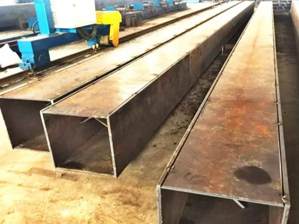 Columnas y vigas tipo caja de acero