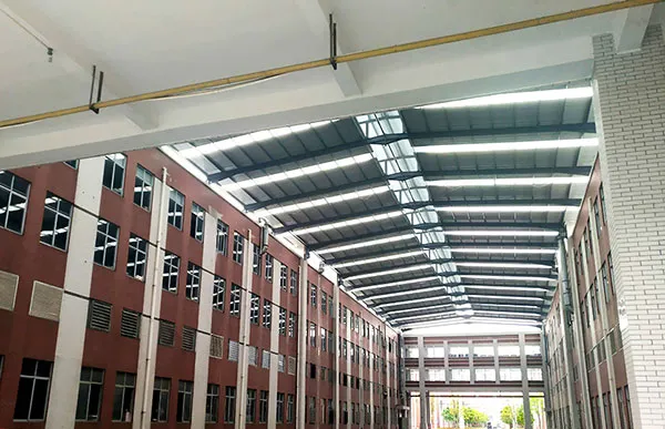 Proyecto de Cubierta con Estructura Metálica